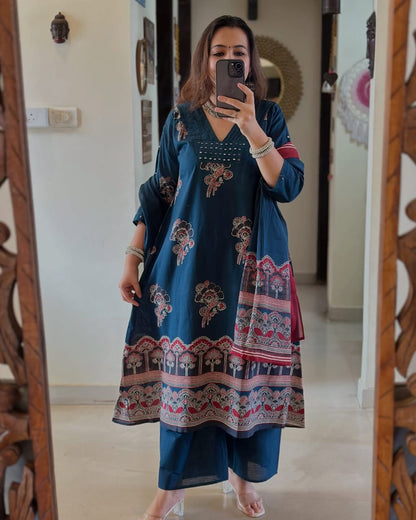 HEVAY DIMOND COTTON FABRIC NECK EMBROIDERY WORK AND PLITES ON YOKE🍃🍁💖(SWRED11) 01