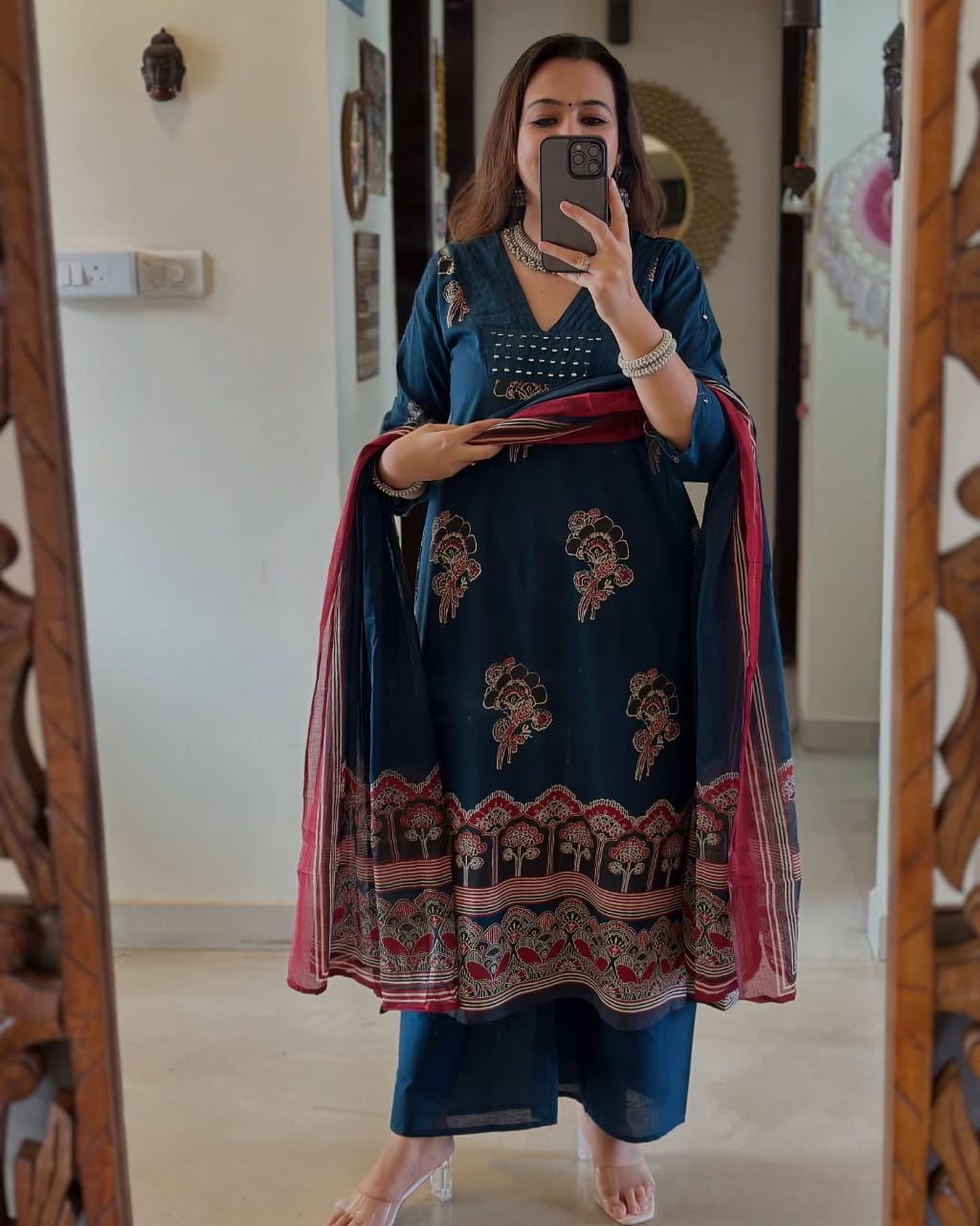 HEVAY DIMOND COTTON FABRIC NECK EMBROIDERY WORK AND PLITES ON YOKE🍃🍁💖(SWRED11) 01