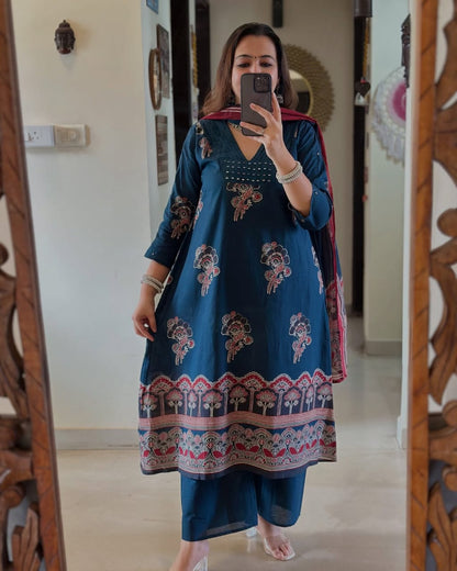HEVAY DIMOND COTTON FABRIC NECK EMBROIDERY WORK AND PLITES ON YOKE🍃🍁💖(SWRED11) 01