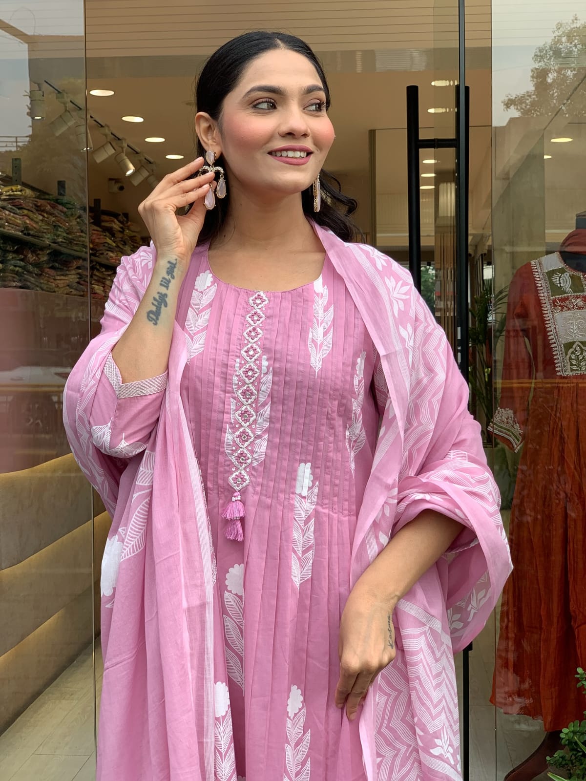 🌹🌹Pure fine Cotton fabric  Kurti with Pant with cotton 100-100 Dupatta🌹🌹 (SWRED607)