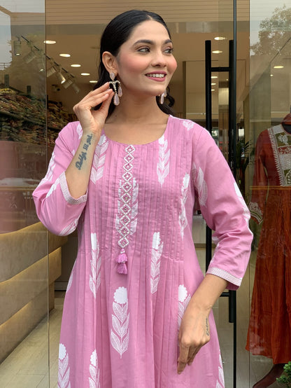 🌹🌹Pure fine Cotton fabric  Kurti with Pant with cotton 100-100 Dupatta🌹🌹 (SWRED607)
