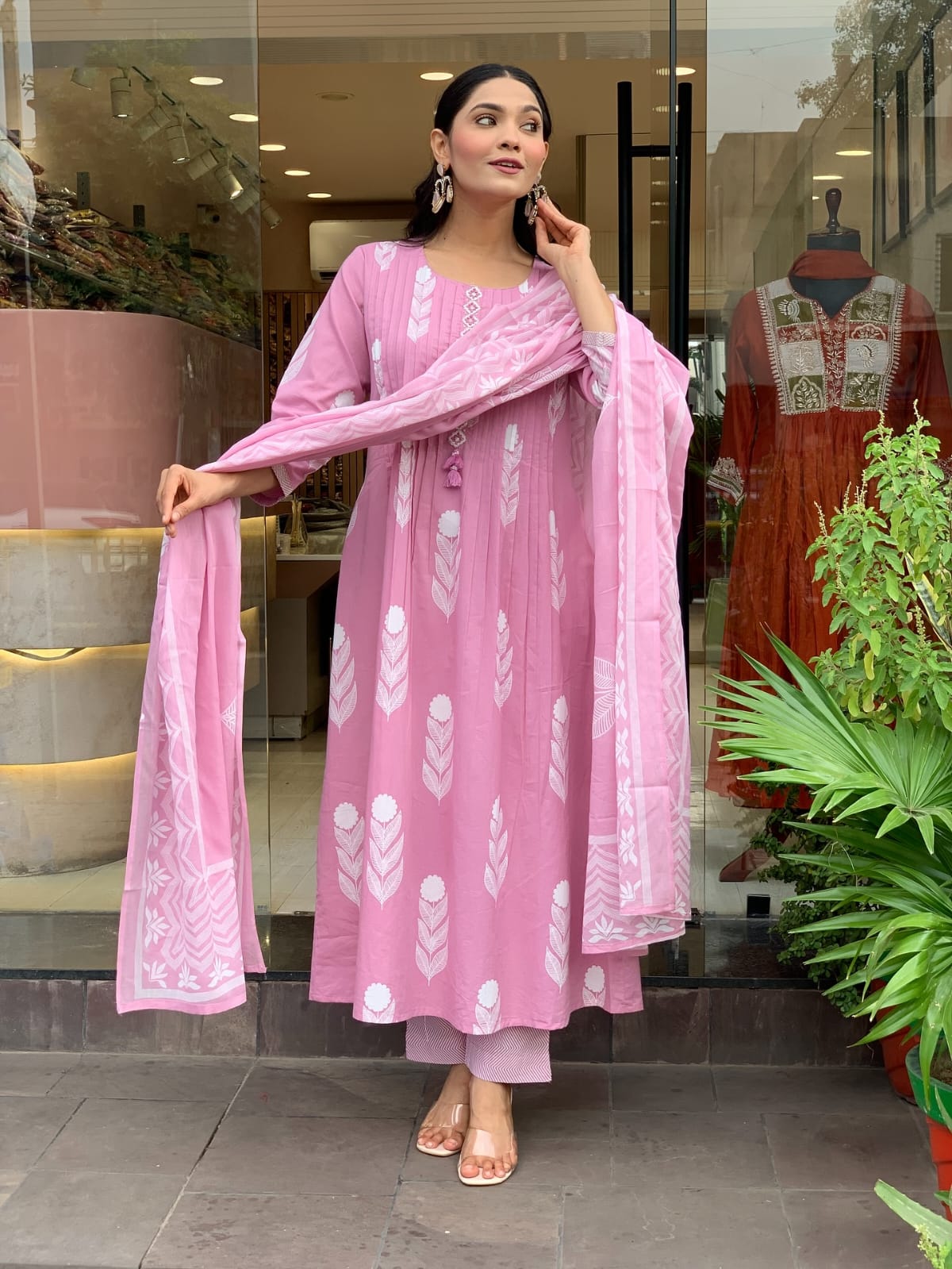 🌹🌹Pure fine Cotton fabric  Kurti with Pant with cotton 100-100 Dupatta🌹🌹 (SWRED607)