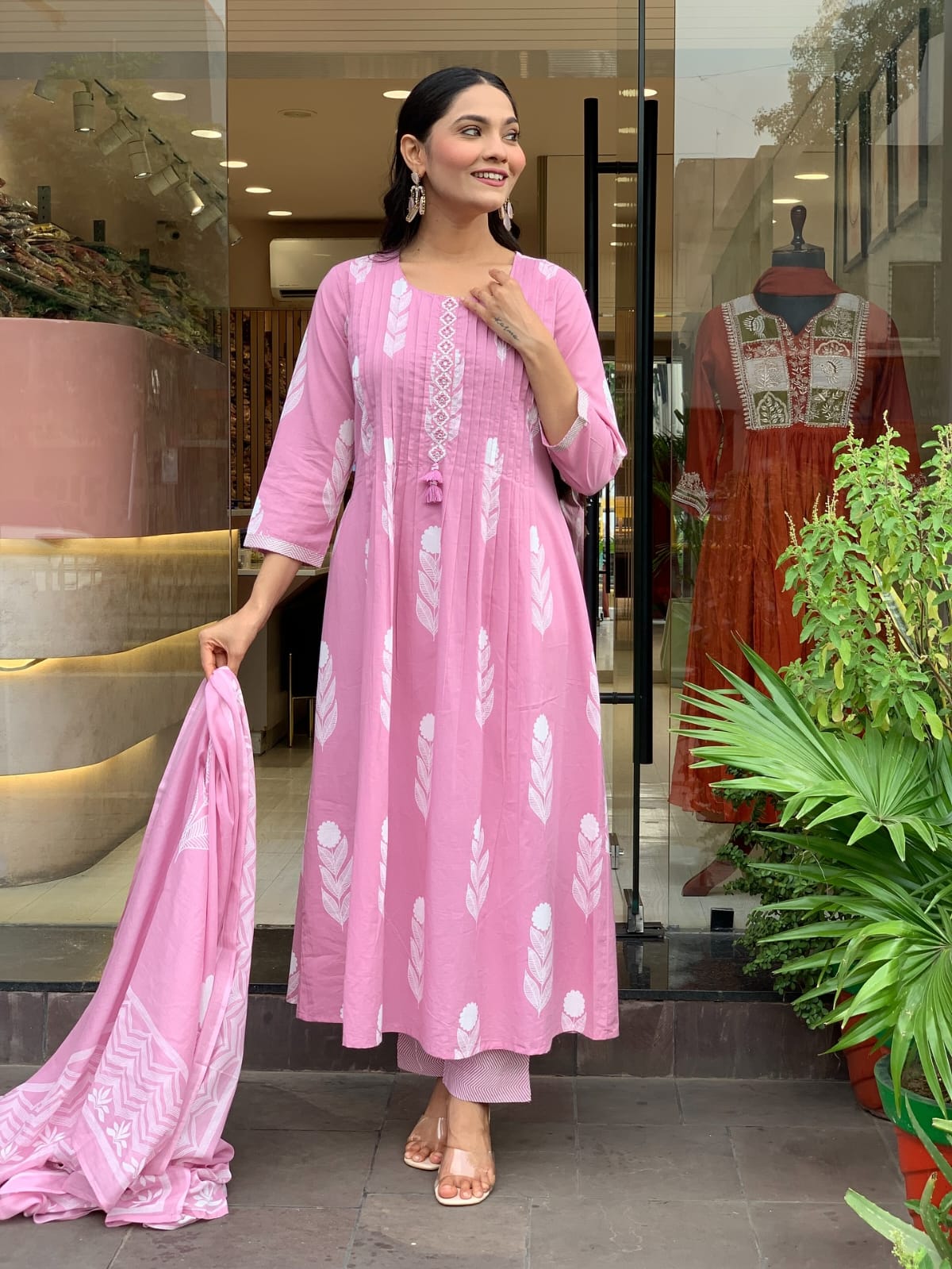 🌹🌹Pure fine Cotton fabric  Kurti with Pant with cotton 100-100 Dupatta🌹🌹 (SWRED607)