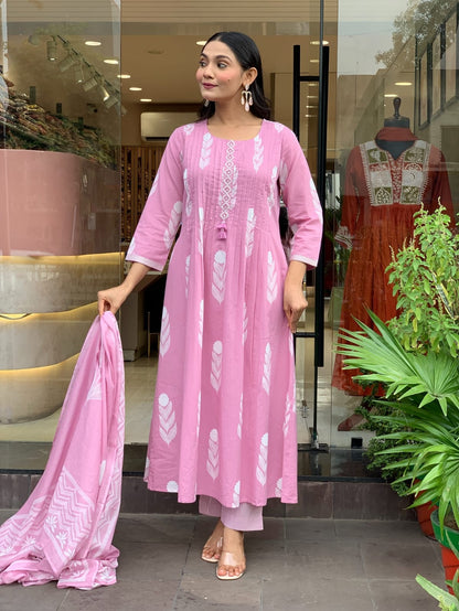 🌹🌹Pure fine Cotton fabric  Kurti with Pant with cotton 100-100 Dupatta🌹🌹 (SWRED607)