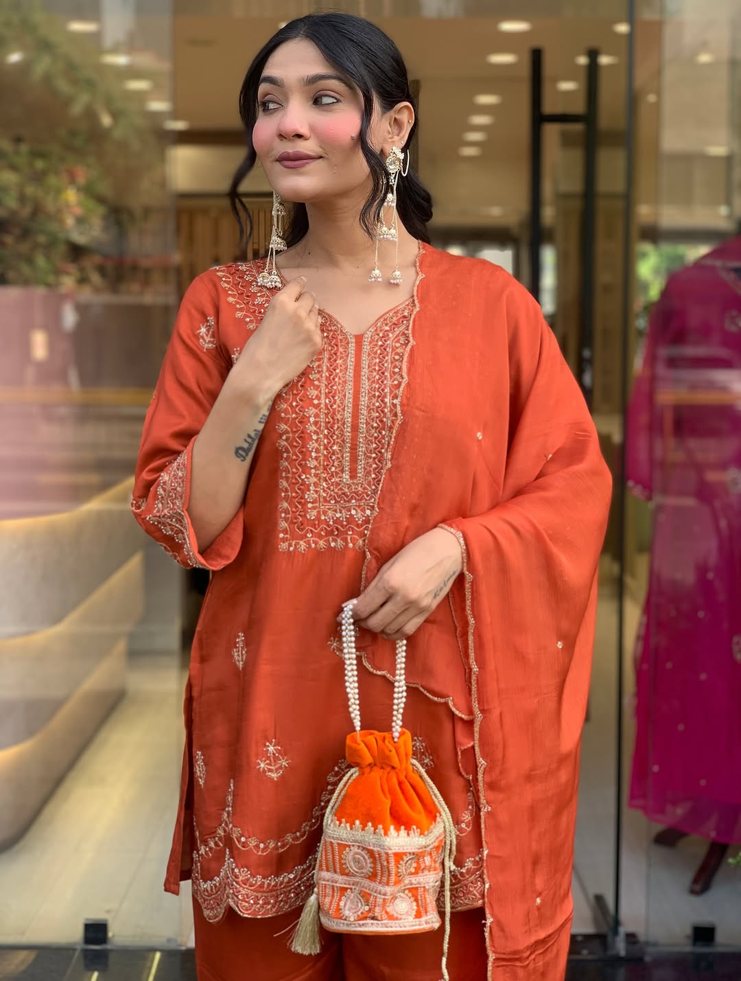 🪄 Pure Roman Silk Fabric Is A Luxurious, Shinning And Breathable Fabric Known for Its Fashion and Comfort. (WARD5996)