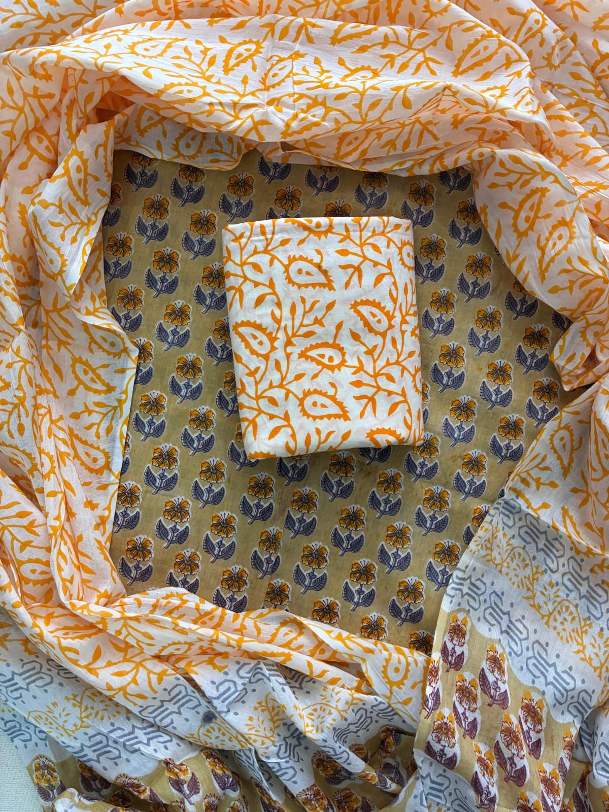 Designer Hand Block Print Cotton Suit Set with Mulmul Dupatta(WACOTMU128)