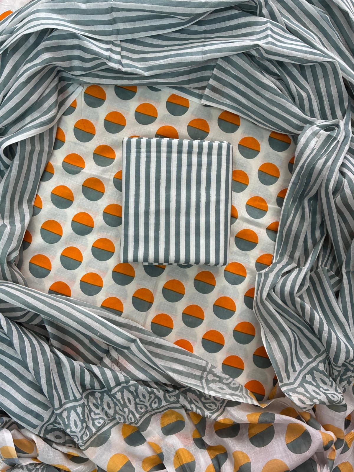 Designer Hand Block Print Cotton Suit Set with Mulmul Dupatta(WACOTMU127)