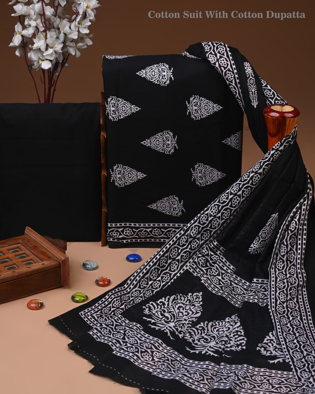 ELEGANT HAND BLOCK PRINT COTTON SUIT SET WITH MULMUL DUPATTA(WACOTMU49)