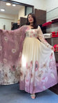 Featuring beautiful Heavy Suit Set which is beautifully decorated Embroidered🪡and Hand work.(RRRD10)