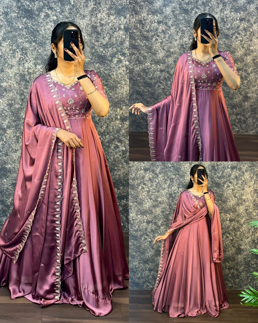 Featuring beautiful Heavy Gown with duppata Set which is beautifully decorated Embroidered🪡and Hand work. (RRRD03)