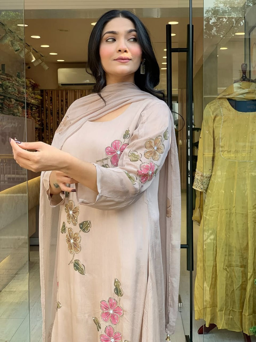 😍Presenting a New Party Wear Look Top , Pent, Duppata😍
