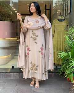 😍Presenting a New Party Wear Look Top , Pent, Duppata😍