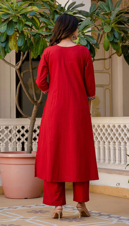 New stylish and affordable beautiful look start a-line set with beautiful elephant print and fabric pure Cotton💃💃 (SWSK05)