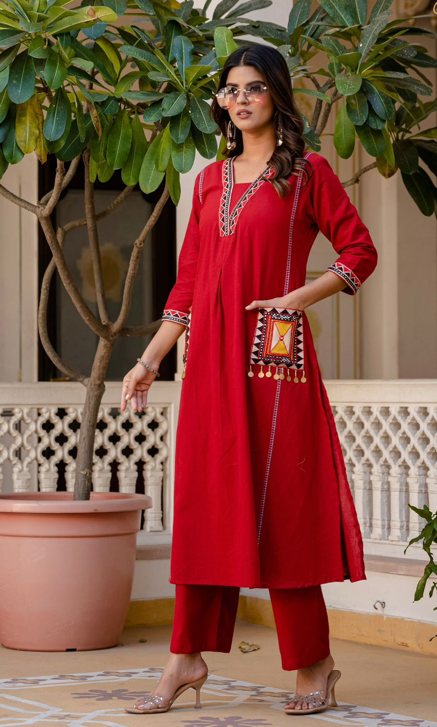 New stylish and affordable beautiful look start a-line set with beautiful elephant print and fabric pure Cotton💃💃 (SWSK05)