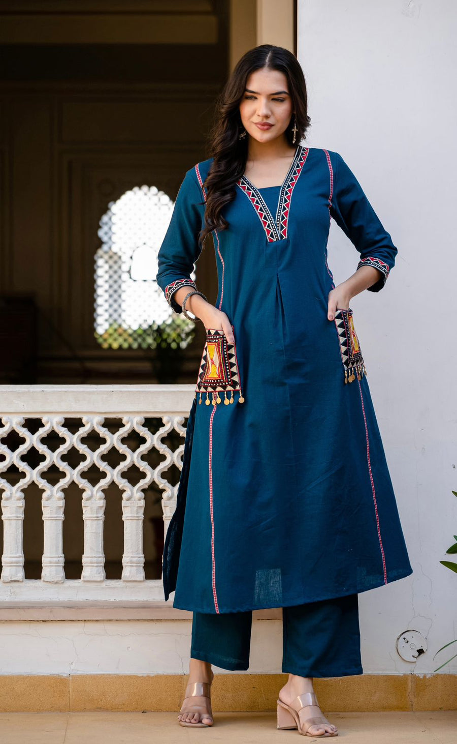 New stylish and affordable beautiful look start a-line set with beautiful elephant print and fabric pure Cotton💃💃 (SWSK05)