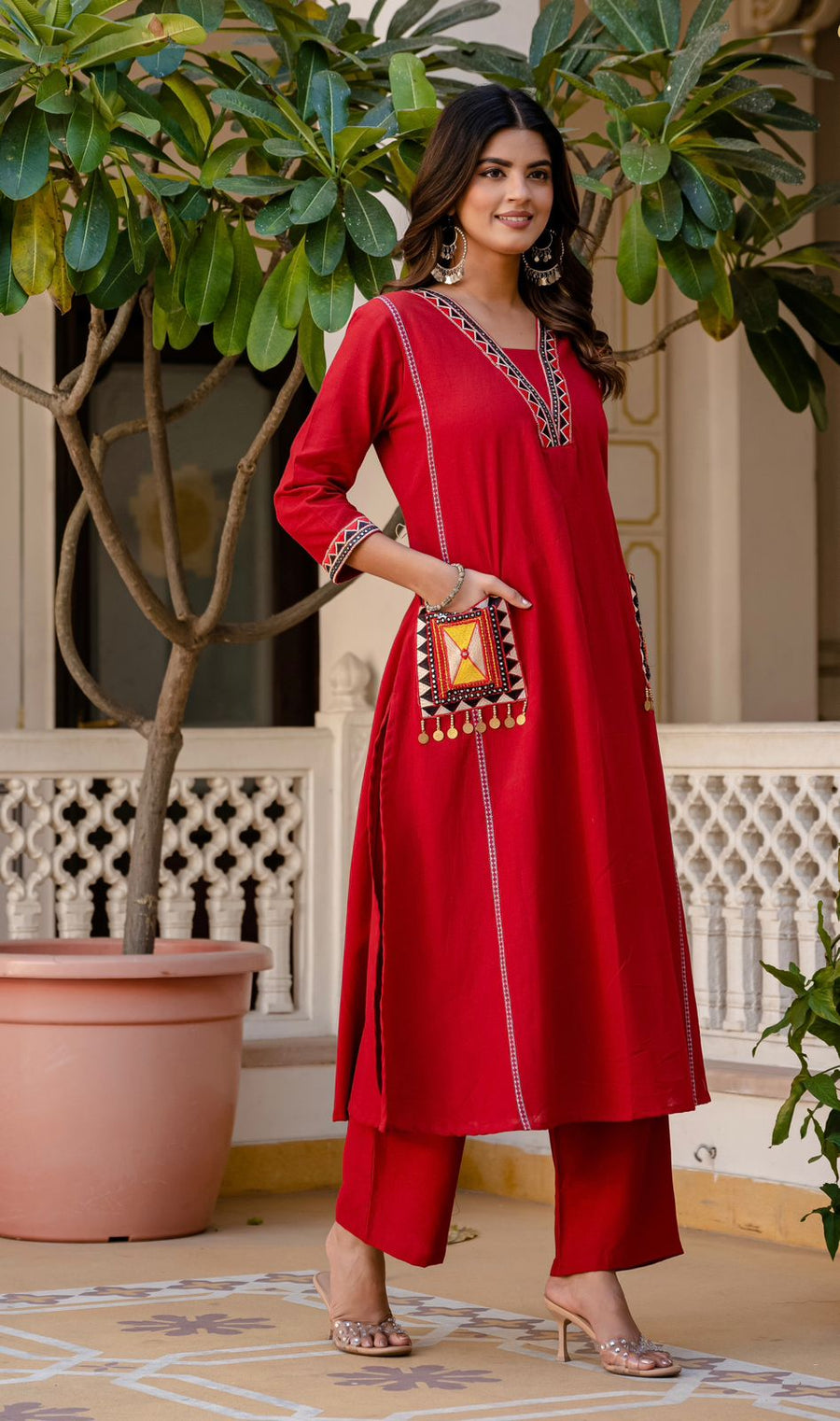 New stylish and affordable beautiful look start a-line set with beautiful elephant print and fabric pure Cotton💃💃 (SWSK05)