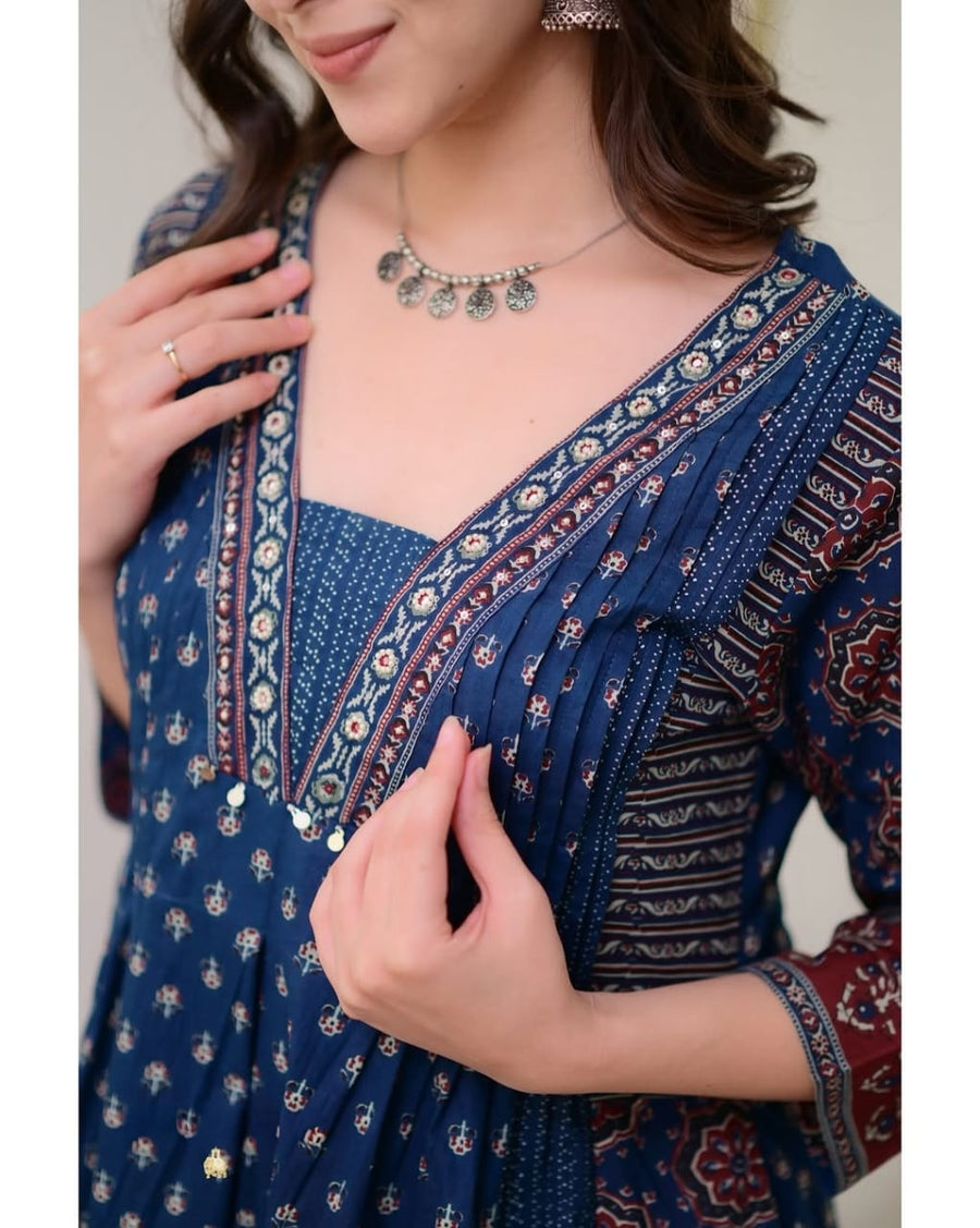 New stylish and affordable beautiful look straight set with beautiful print and fabric pure Cotton💃💃 (SWSK06)