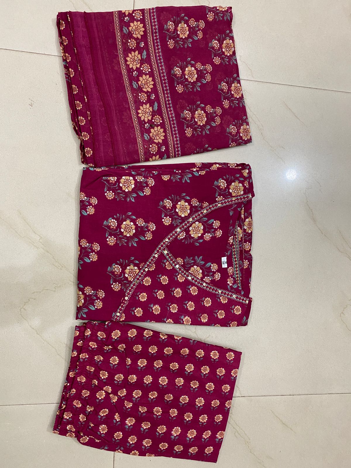 New stylish and affordable beautiful look straight set with beautiful print and fabric pure Cotton💃💃 (SWSK10)