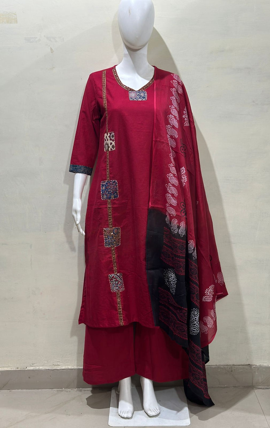 Beautifull straight petan set with beautiful pech work and hand katha work on all over kurti (SWSK11)