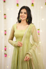 Featuring beautiful Heavy Suit Set which is beautifully decorated Semi Beats 🌼 Work. (RRD02)