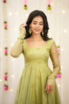 Featuring beautiful Heavy Suit Set which is beautifully decorated Semi Beats 🌼 Work. (RRD02)