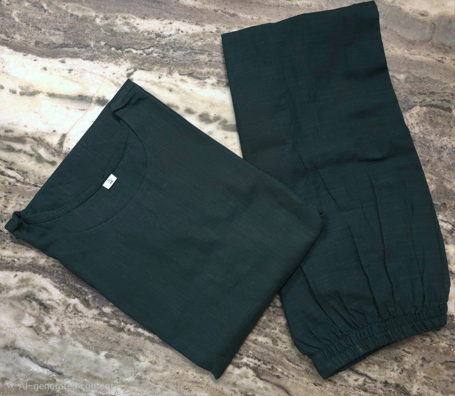 Upgrade your office wear wardrobe with this classy yet chic monochrome pant-set for all day comfort and trendy look🌸🌸 (SWSK13)