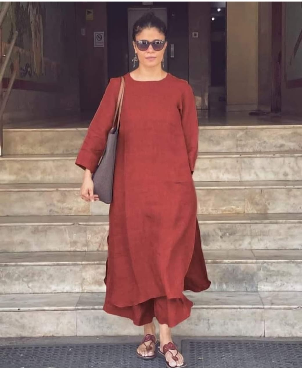 Upgrade your office wear wardrobe with this classy yet chic monochrome pant-set for all day comfort and trendy look🌸🌸 (SWSK13)