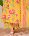 New stylish and affordable beautiful look straight alia cut set with beautiful print and fabric pure Cotton💃💃(SWSK14)