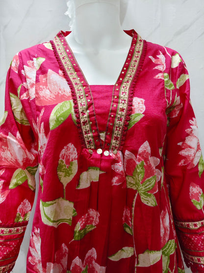 New stylish and affordable beautiful look straight alia cut set with beautiful print and fabric pure Cotton💃💃(SWSK14)