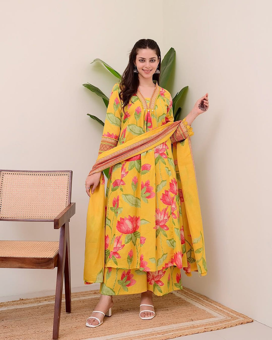 New stylish and affordable beautiful look straight alia cut set with beautiful print and fabric pure Cotton💃💃(SWSK14)
