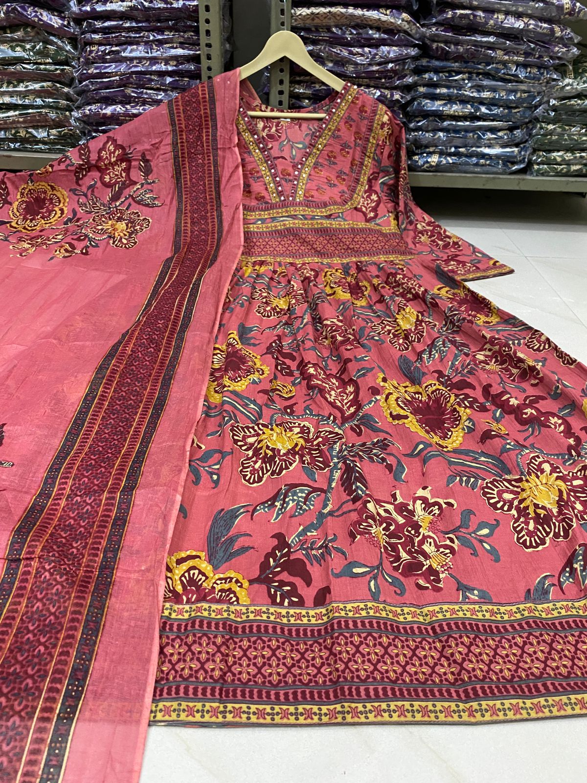 New stylish and affordable beautiful anarkali set with beautiful print and fabric pure Cotton💃💃(SWSK15)