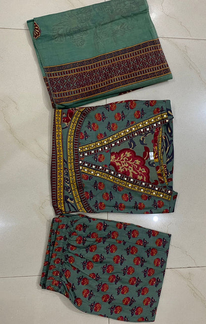 New stylish and affordable beautiful anarkali set with beautiful print and fabric pure Cotton💃💃(SWSK15)