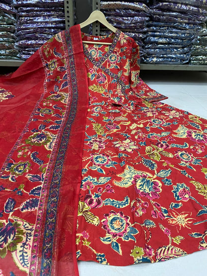 New stylish and affordable beautiful angrakha anarkali set with beautiful print and fabric pure Cotton💃💃(SWSK16)