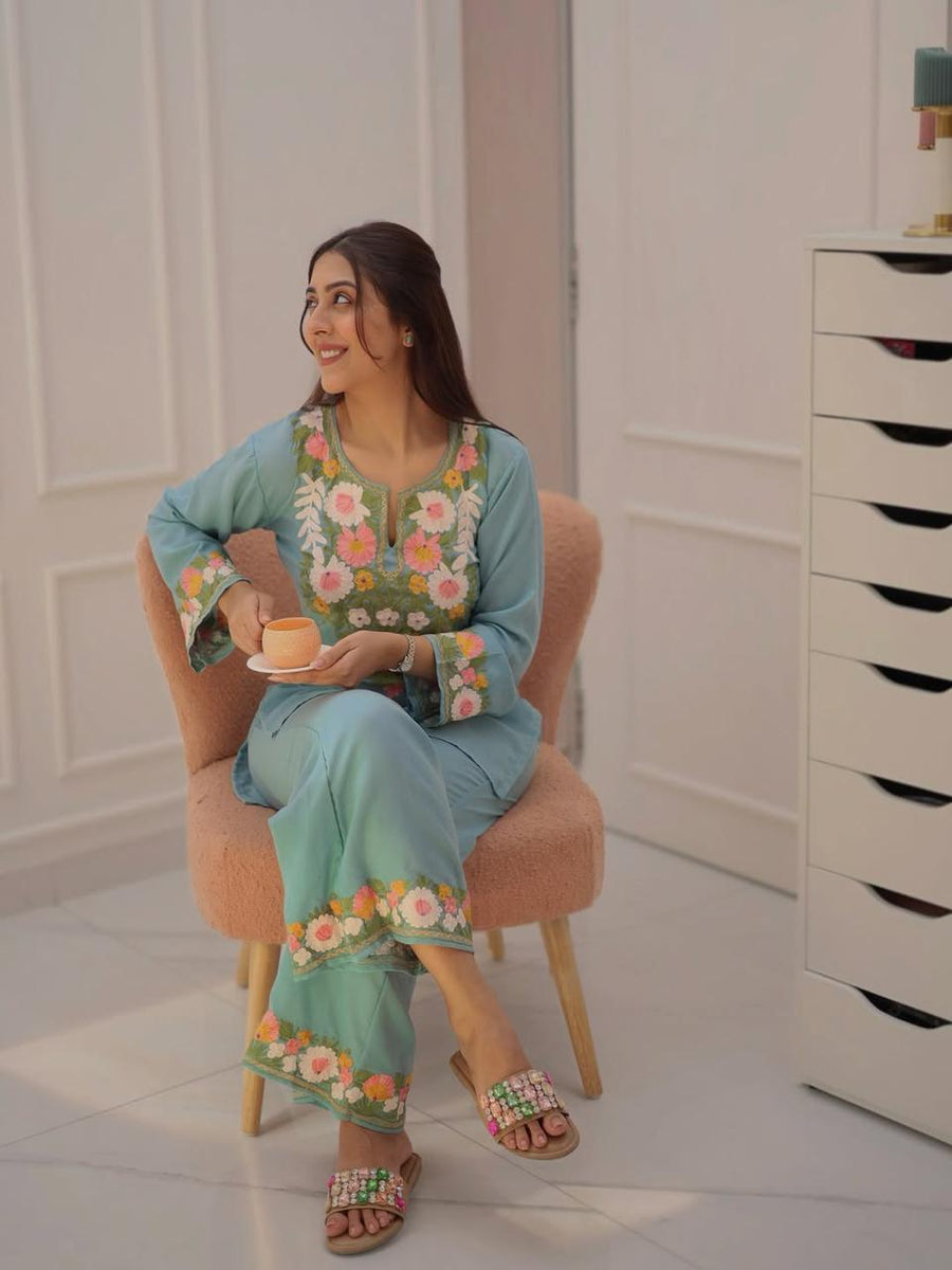 🧶work- embroidery 🪡 🪡 🪡 work on kurti front and pant and kurti border👗👗👗👗 (SWSK31)