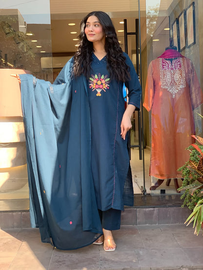 Introducing the latest addition to our fashion collection the strength kurta Style made from cotton (SWSK33)