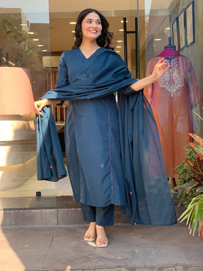 Introducing the latest addition to our fashion collection the strength kurta Style made from cotton (SWSK33)