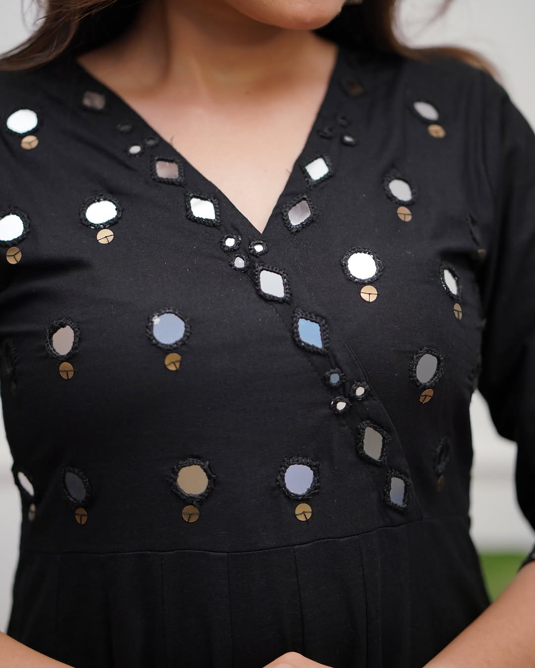 Upgrade your office wear wardrobe with this classy kurti  mirror work  detailing with pant for all day comfort and trendy look🌸🌸 (SWSK36)