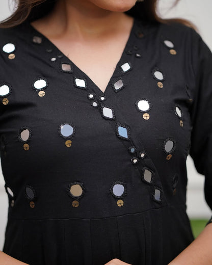 Upgrade your office wear wardrobe with this classy kurti  mirror work  detailing with pant for all day comfort and trendy look🌸🌸 (SWSK36)