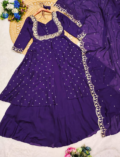 Tradition Meets Modern Grace in This Stunning Ethnic Ensemble (RRRD31)