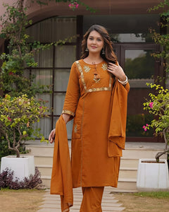 🌹🌹 fine Cotton fabric with beautiful embroidery on neck, sleeves, Kurti with plazo with one side pocket on pant(SWSK59)