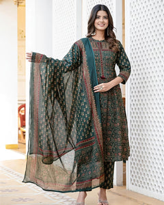 🌹🌹 fine taj cotton 60 60 fabric with beautiful printed Kurti with plazo with one side pocket on pant(SWSK60)