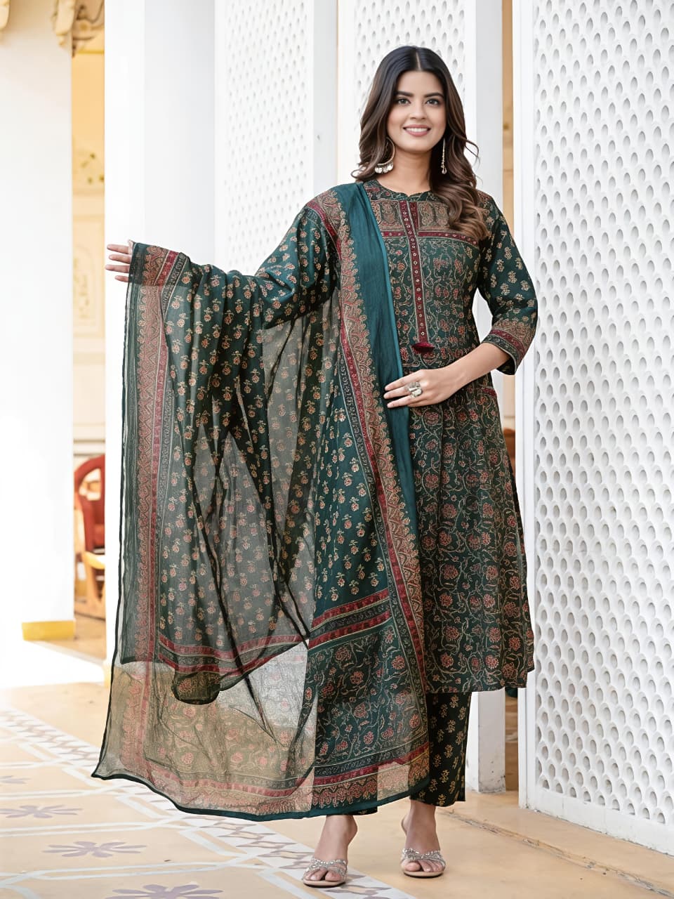 🌹🌹 fine taj cotton 60 60 fabric with beautiful printed Kurti with plazo with one side pocket on pant(SWSK60)