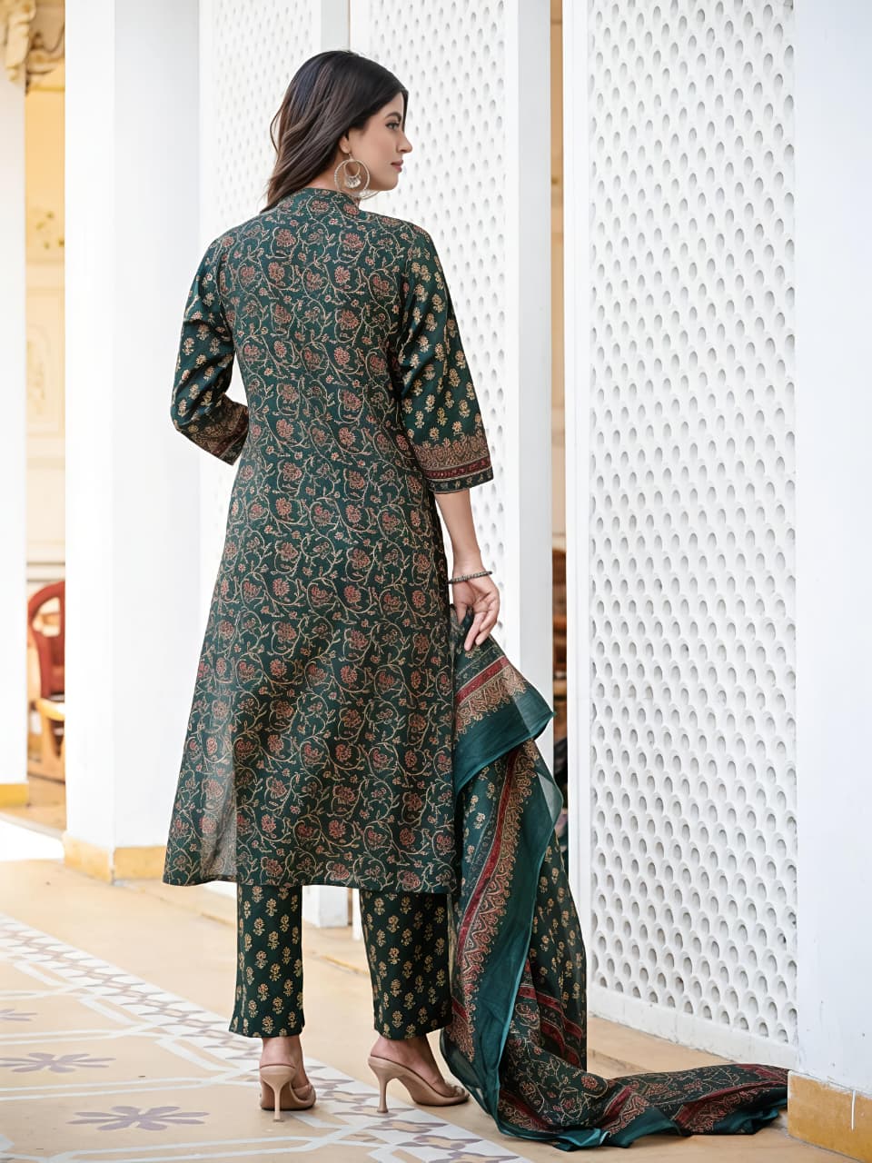 🌹🌹 fine taj cotton 60 60 fabric with beautiful printed Kurti with plazo with one side pocket on pant(SWSK60)