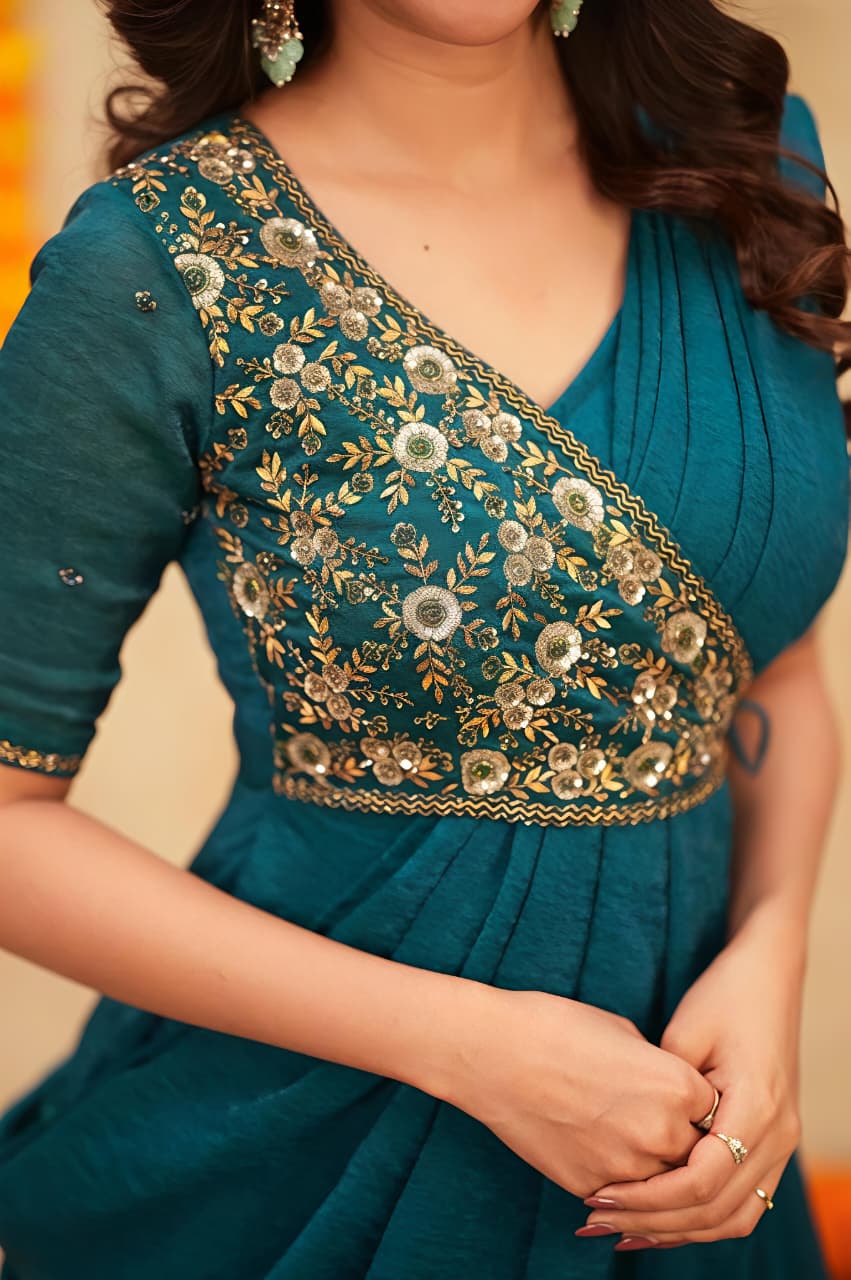 Look As Charming As  This Beautiful Unique Style Pre-Draped  Saree-anakarli With Beautiful Embroidery, Blouse Epitomizes Party-Ready Chic.(RRRD36)