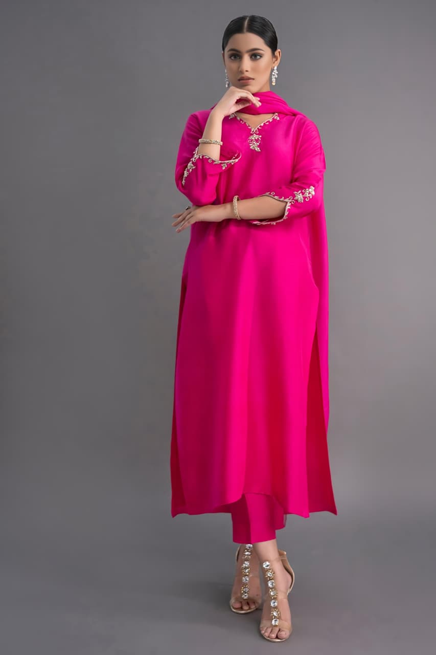 Graceful Fuchsia Embroidered Kurta Set with Flowing Dupatta and Elegant Flair(RRRD42)