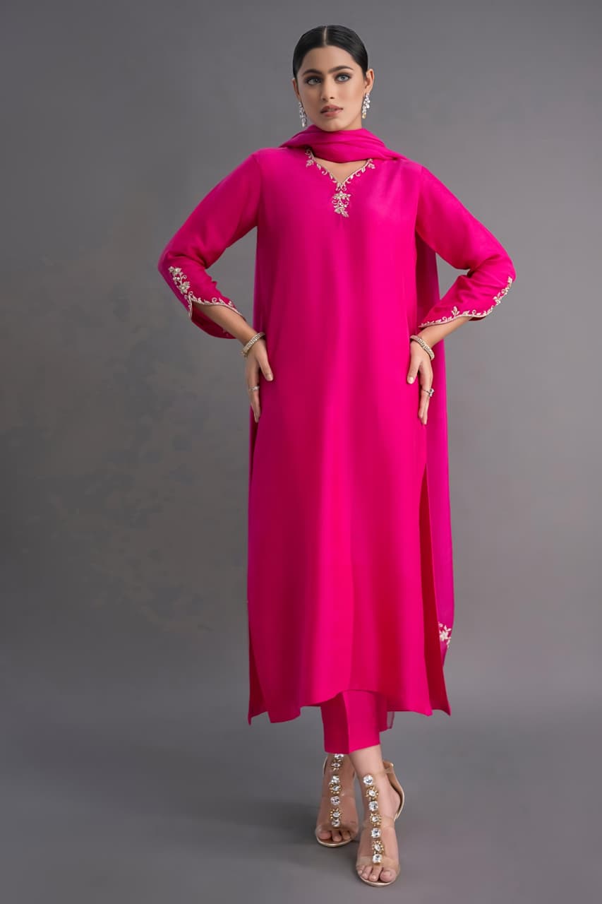 Graceful Fuchsia Embroidered Kurta Set with Flowing Dupatta and Elegant Flair(RRRD42)