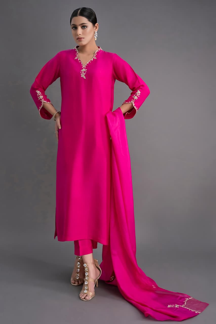 Graceful Fuchsia Embroidered Kurta Set with Flowing Dupatta and Elegant Flair(RRRD42)