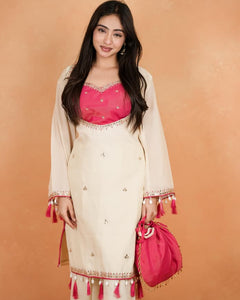 Featuring beautiful Heavy Suit Set which is beautifully decorated Embroidered🪡and Hand work. It is paired with matching Plazzo🪡.Complet Lining with Beautiful work(RRRD39)