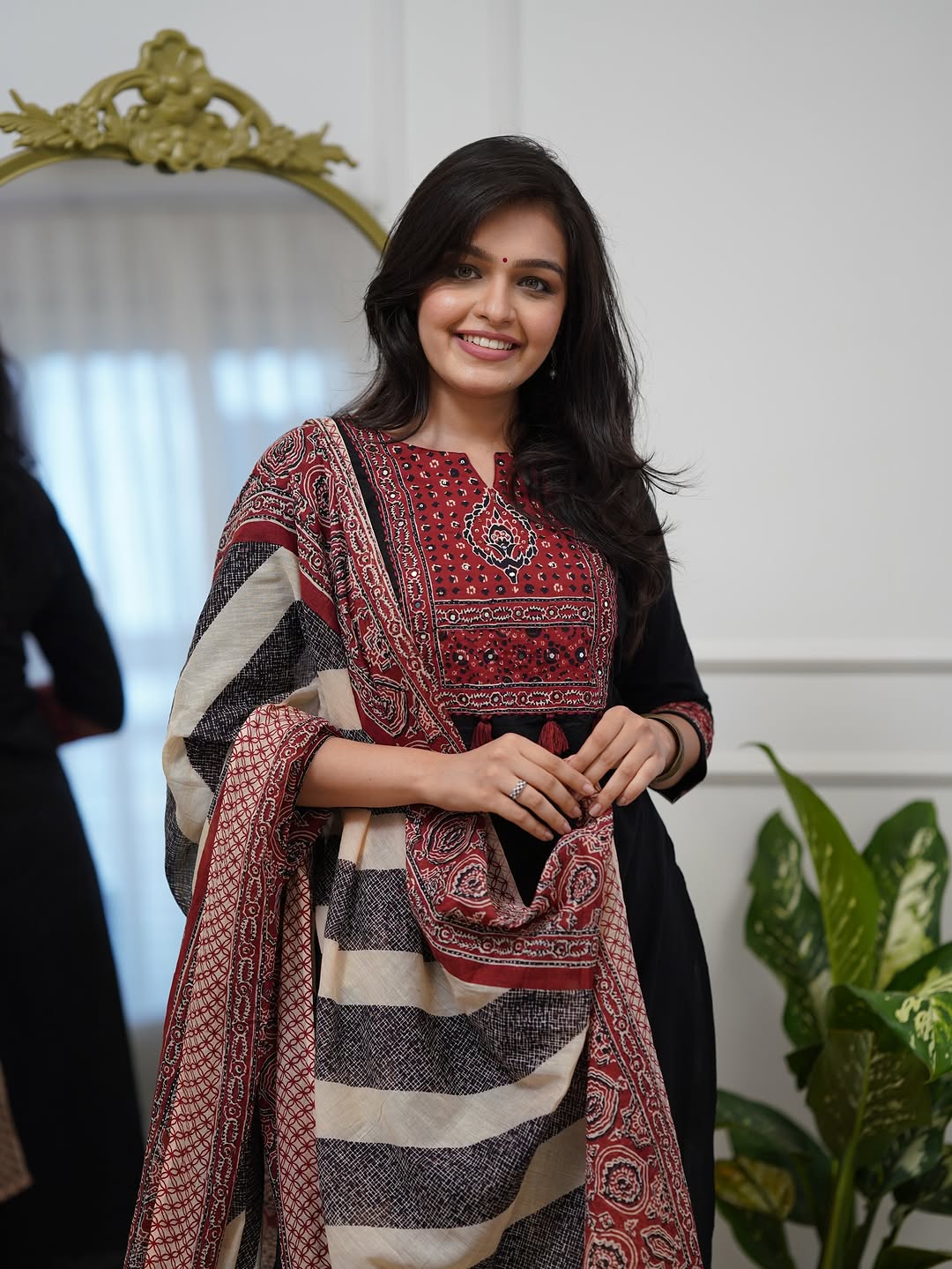Elegant Maroon & Black Printed Kurta Set with Dupatta(RD44)