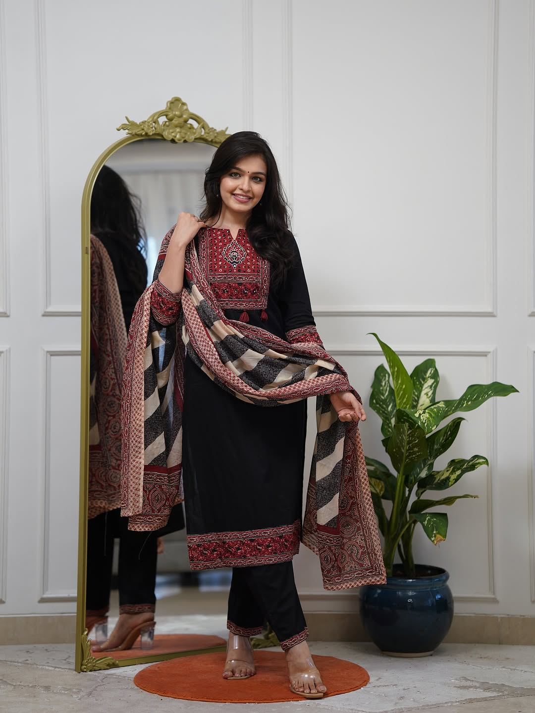 Elegant Maroon & Black Printed Kurta Set with Dupatta(RD44)